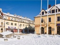 Żorska Starówka, Rynek, widok na ul. Szeptyckiego (zima), fot. Piotr Komander